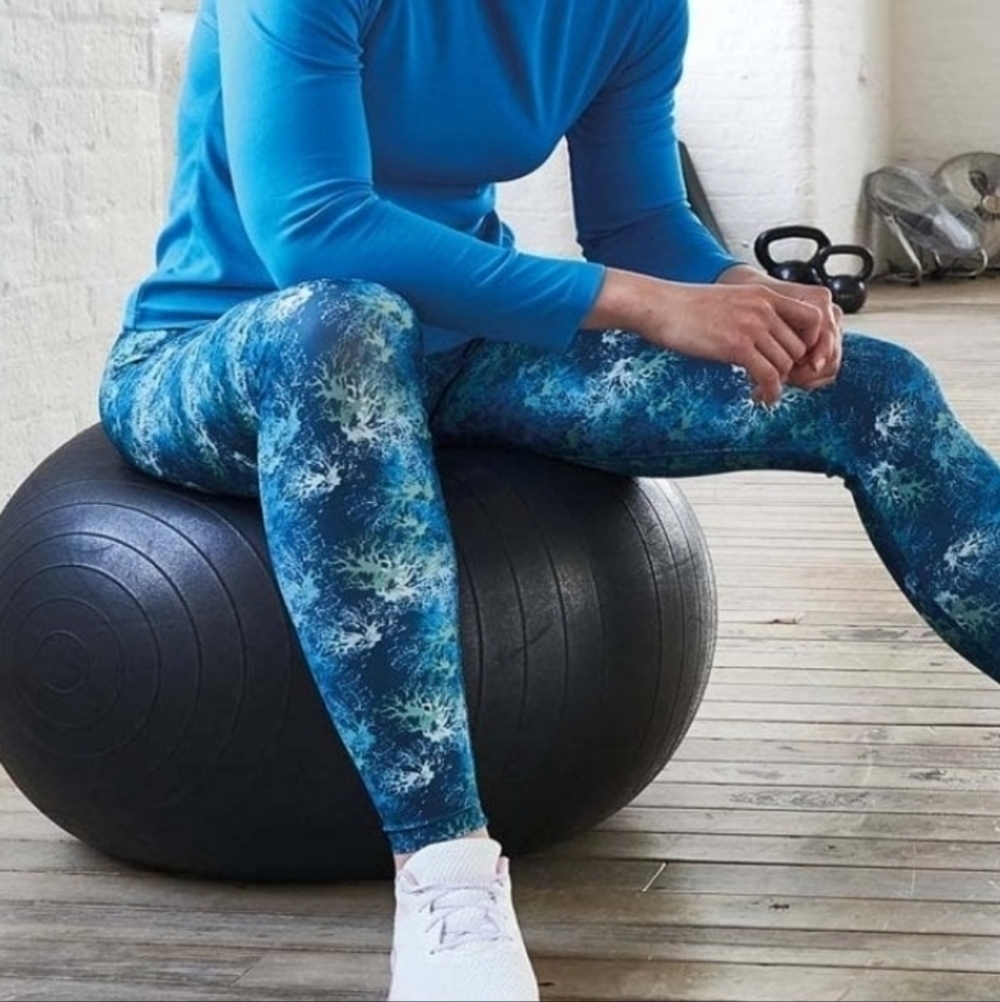 Just Strong Blue Coral Athletic Leggings - Picture 5 of 10